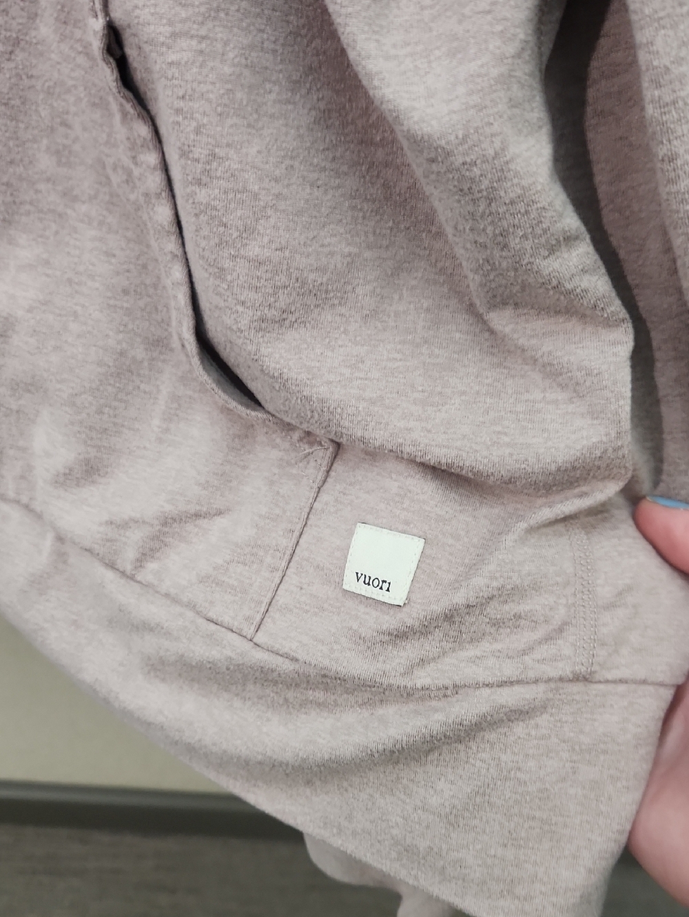 Vuori Halo Performance Hoodie 2.0 - Picture 6 of 15